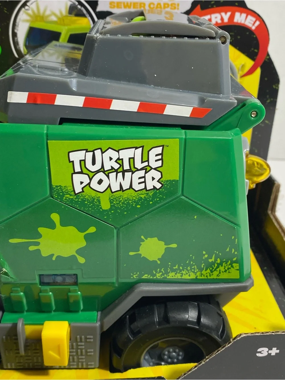 Teenage Mutant Ninja Turtles Thrash N' Battle Garbage Truck